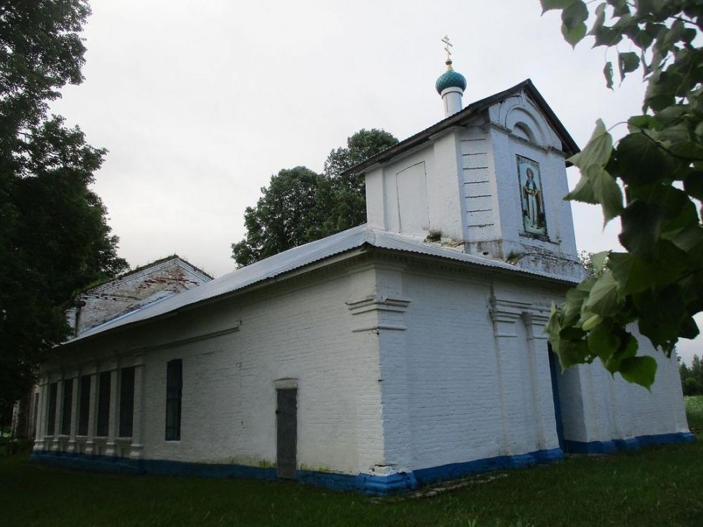 Покровская церковь в Заболотье: отреставрированная часть