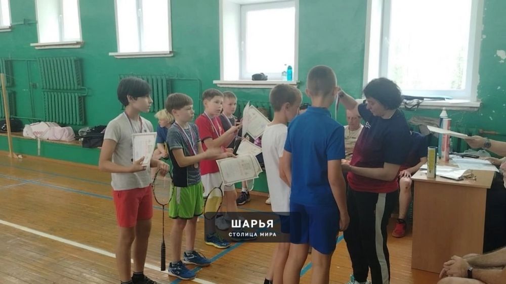 МЕЖРЕГИОНАЛЬНЫЕ СОРЕВНОВАНИЯ ПО БАДМИНТОНУ В ЧЕСТЬ МЕЖДУНАРОДНОГО ОЛИМПИЙСКОГО ДНЯ ПАМЯТИ… — Шарья — фото 7
