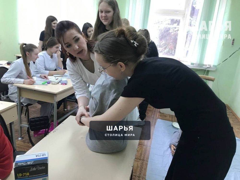 Свыше 150 школьников познакомились с Шарьинским медколледжем — Шарья — фото 3