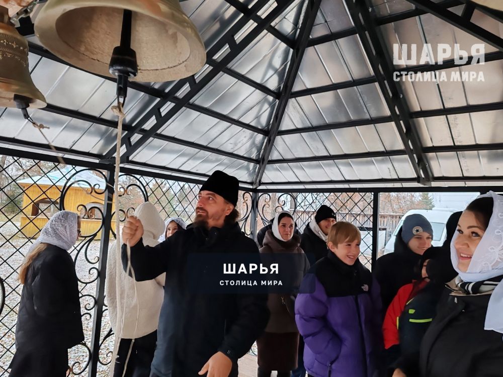 Шарьинские школьники с родителями проехали по святым местам родного района — Шарья — фото 2