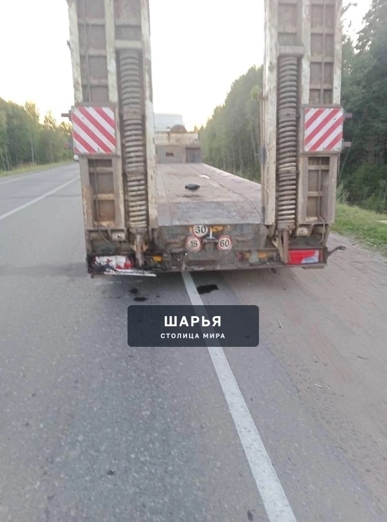В районе поворота к деревне Горланиха водитель автомобиля «Лада-Приора» не выдержал безопасную… — Шарья — фото 3