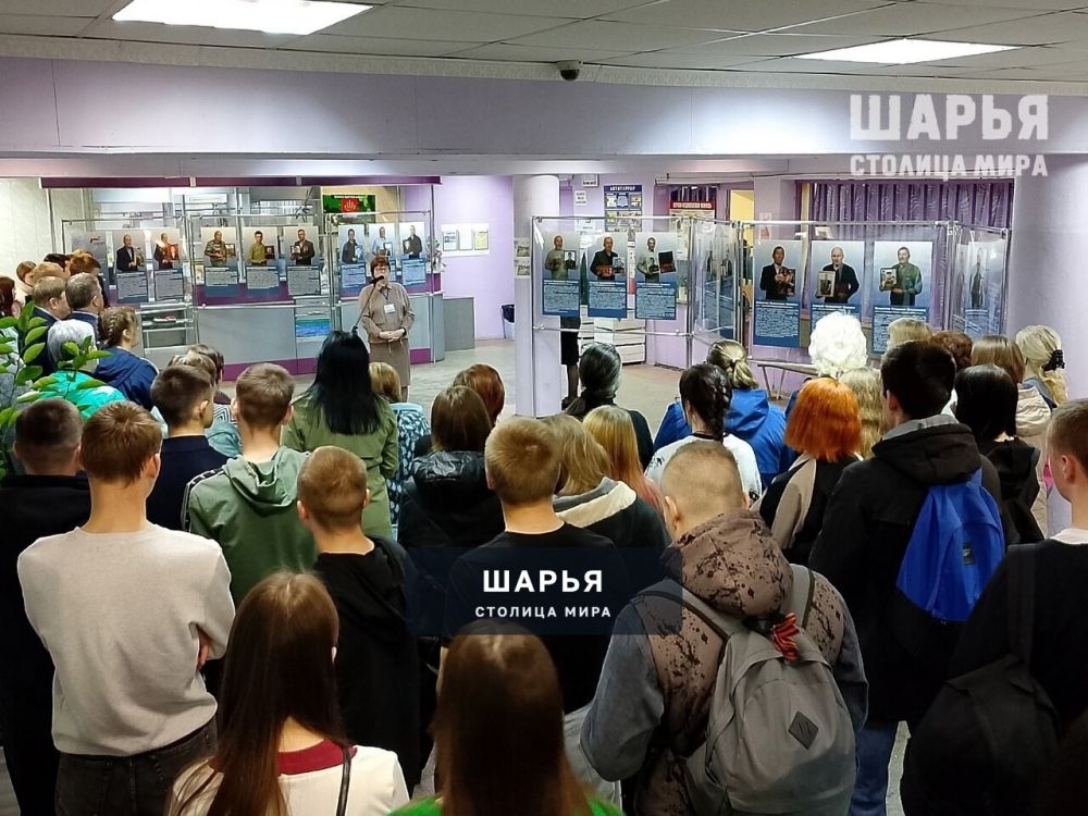 В Шарье открылась передвижная выставка "Отец Героя", посвященная отцам участников СВО — Шарья — фото 6