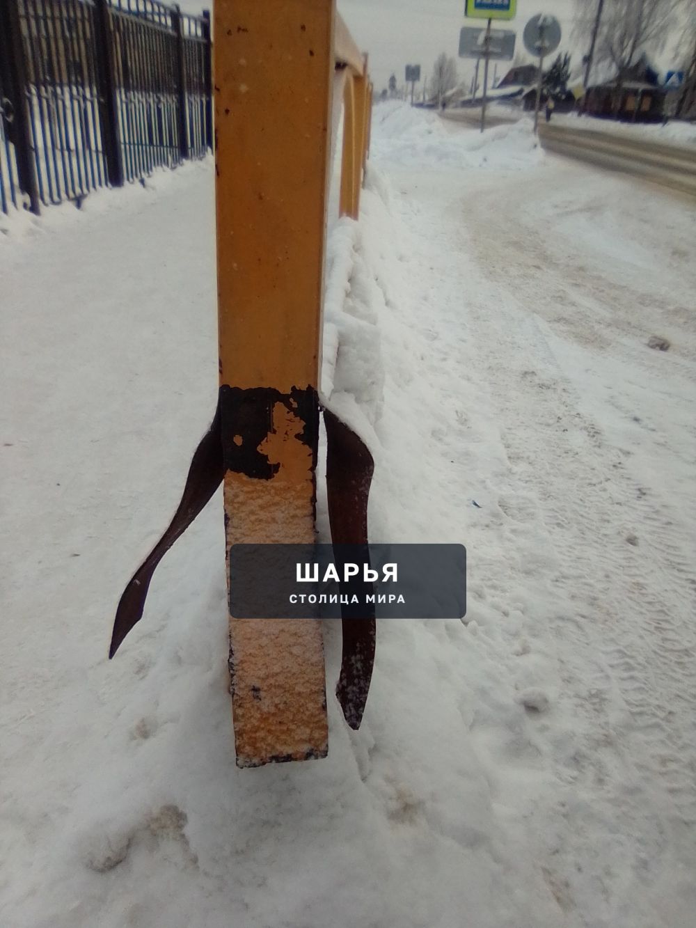 Публикация «Разорванная труба на фасаде школы №6» — Шарья — фото 3