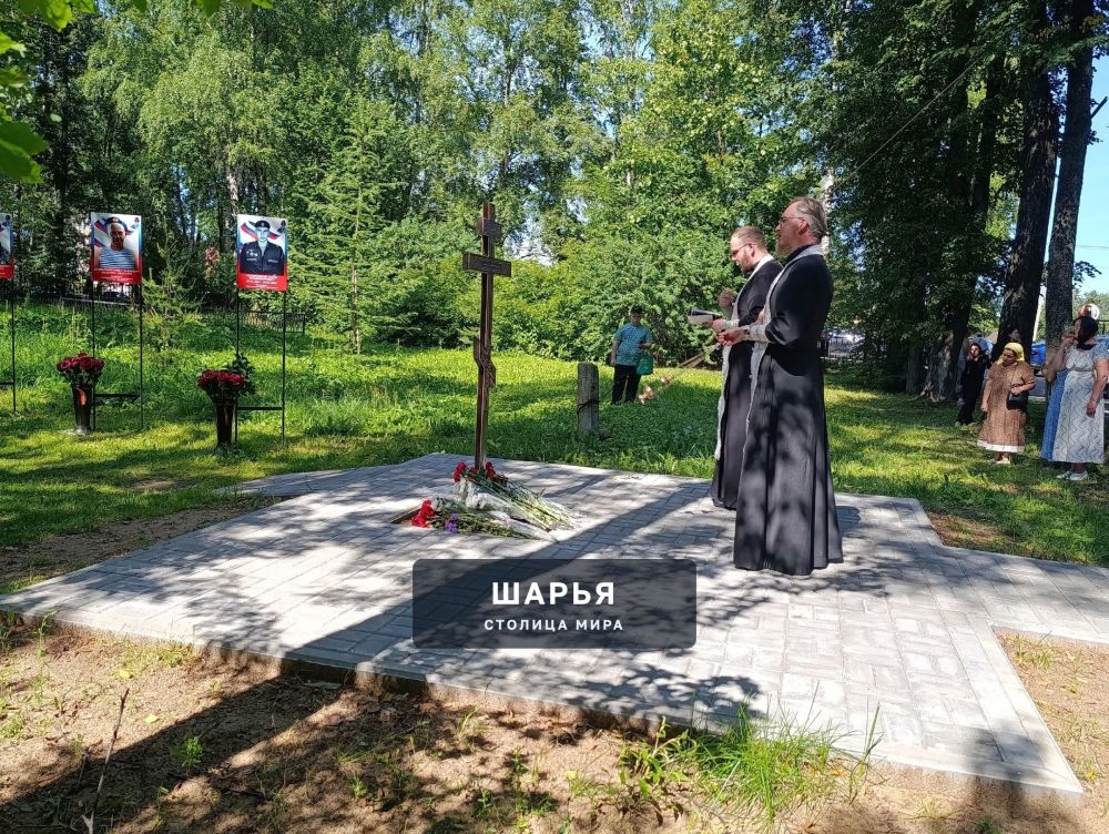 Отслужили литию по жизнь свою отдавшим на поле брани воинам — Шарья — фото 8