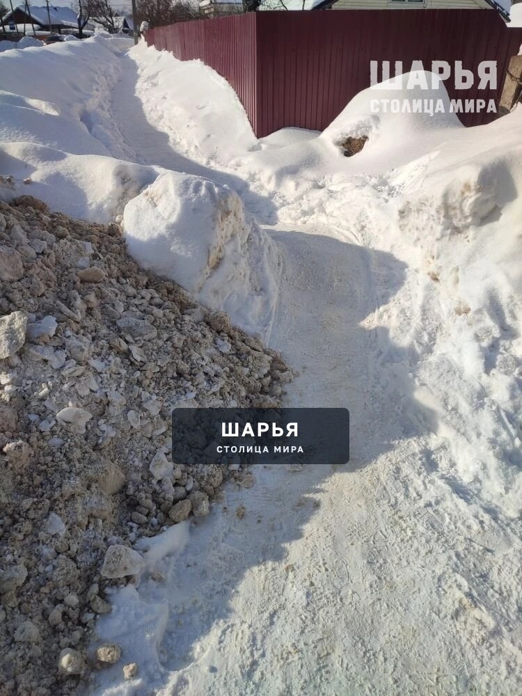 Снег до сих пор мешает пешеходам Шарьи — Шарья — фото 4
