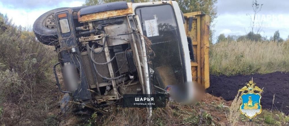 Под Костромой водитель грузовика погиб в ДТП — Шарья — фото 3