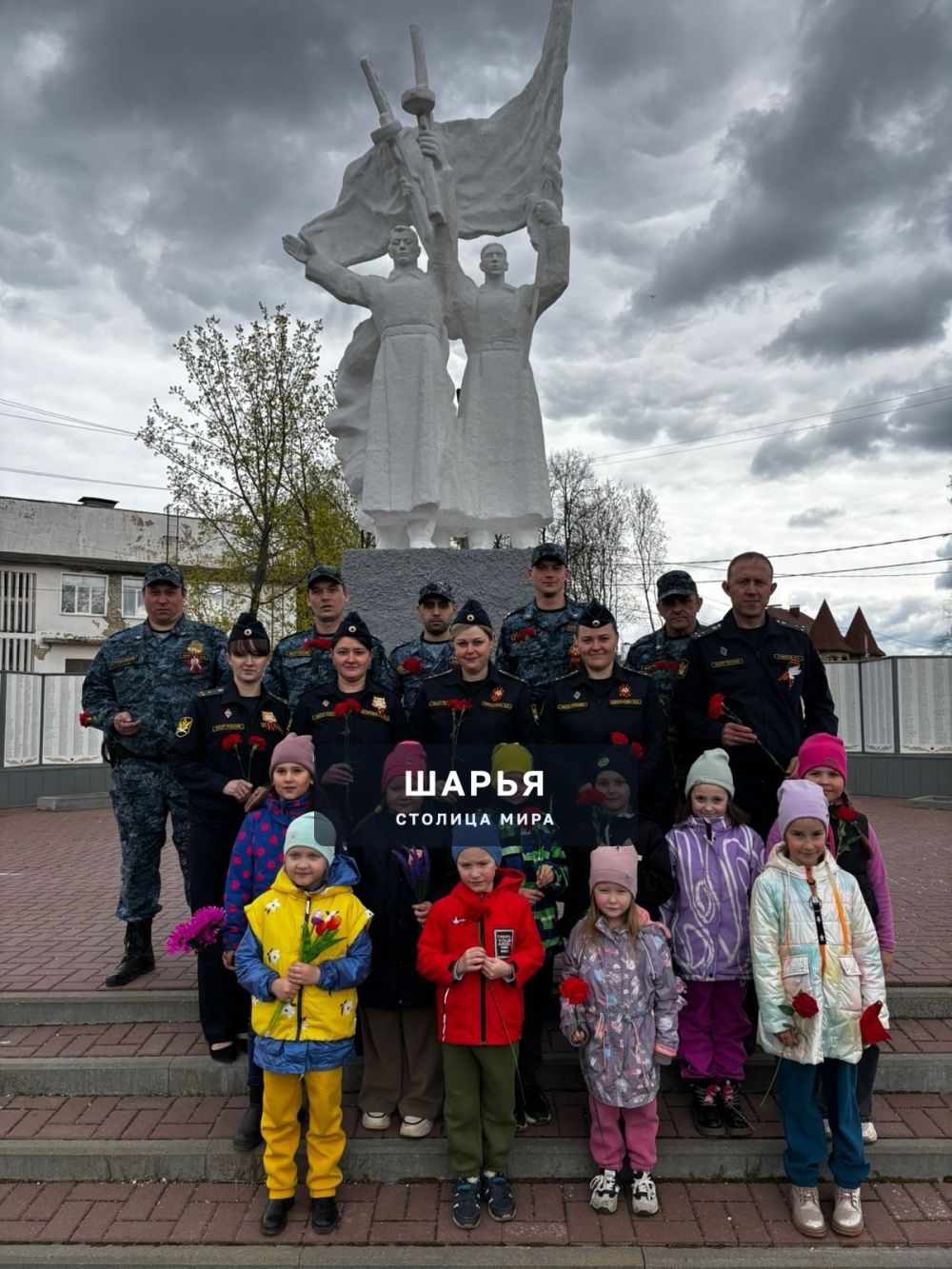 В преддверии 80-летия Великой Победы сотрудники ОСП по Шарьинскому и Поназыревскому районам… — Шарья — фото 3