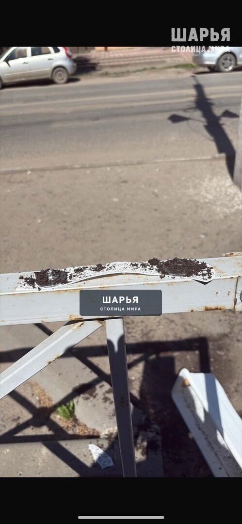 Из сообщества «Шарья — столица мира» по ВК разлетелись фотографии акта вандализма