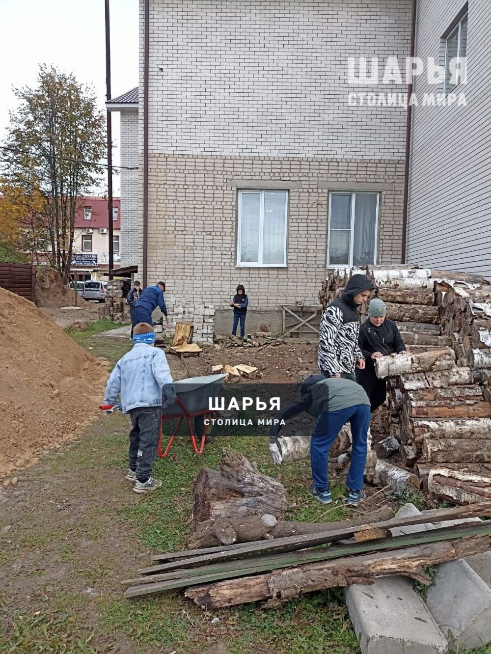 В Шарье продолжается реализация благоустройства прихрамовой территории — Шарья — фото 2