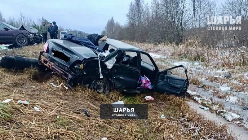 Трое человек после аварии попали в больницу — Шарья — фото 2