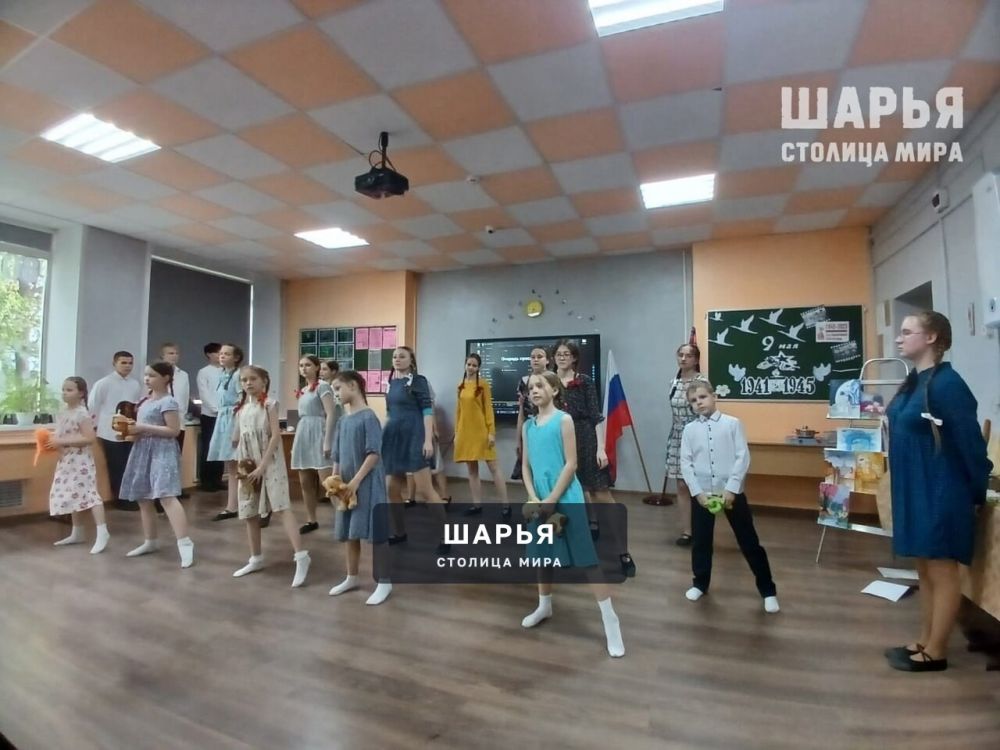 В одной из шарьинских школ окончание учебного года отметили концертом «Радуга талантов» — Шарья — фото 3