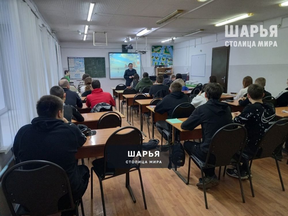 В рамках областной акции «Пятница безопасности» Шарьинские автоинспекторы провели занятие с… — Шарья