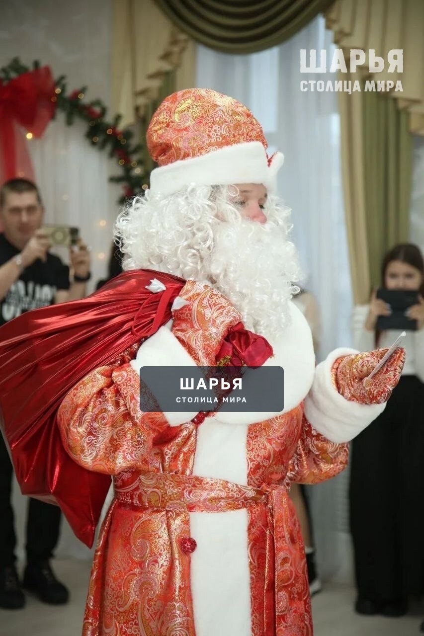 Дед Мороз со Снегурочкой поздравили молодоженов Шарьи — Шарья — фото 2
