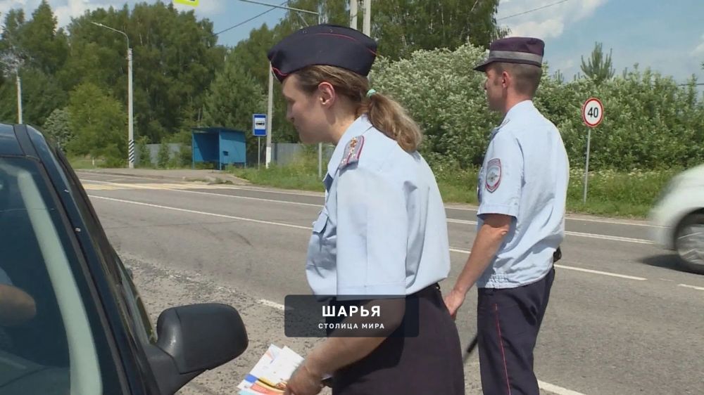 В День знаний полицейские — Шарья