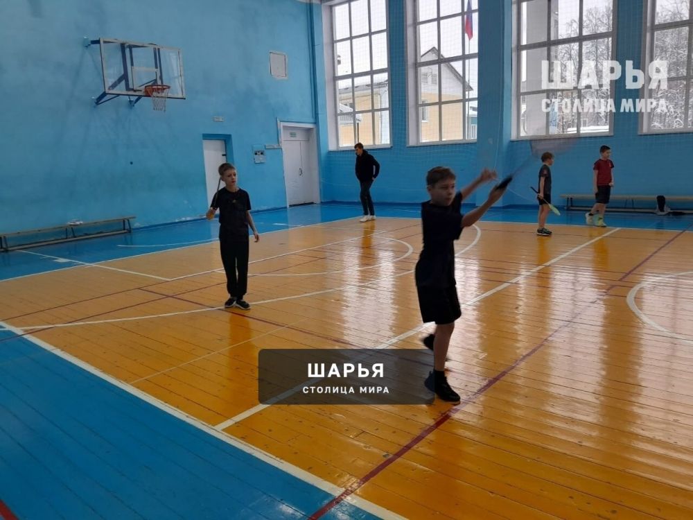 Школьники из Ветлужского лучше всех играют в бадминтон — Шарья — фото 3