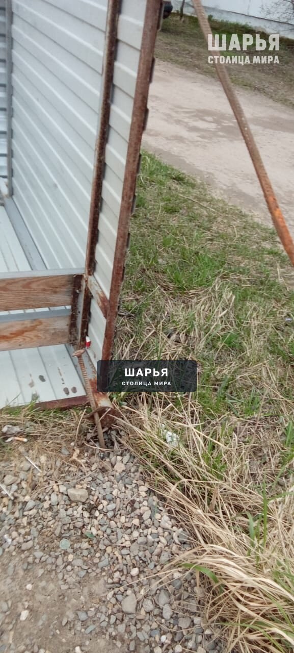 Остановка? - не, это ЛЕЖАНКА! — Шарья — фото 2