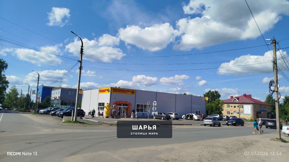 Интересно всё-таки, как архитектура и администрация города Шарья допускает строительство В…