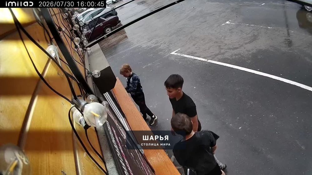 Призываем родителей группы подростков, зафиксированных на камере Шаурмафии в Ленинском, в… — Шарья