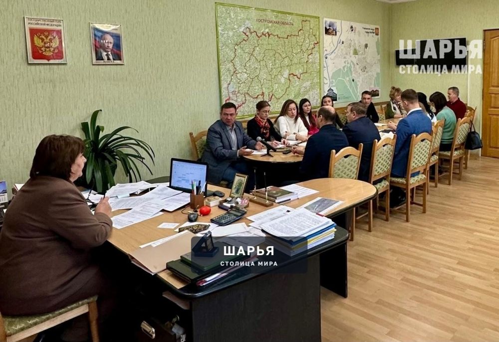 В городе до сих пор не снесены аварийные строения, а власти обсуждают дизайн мусорных урн — Шарья — фото 2