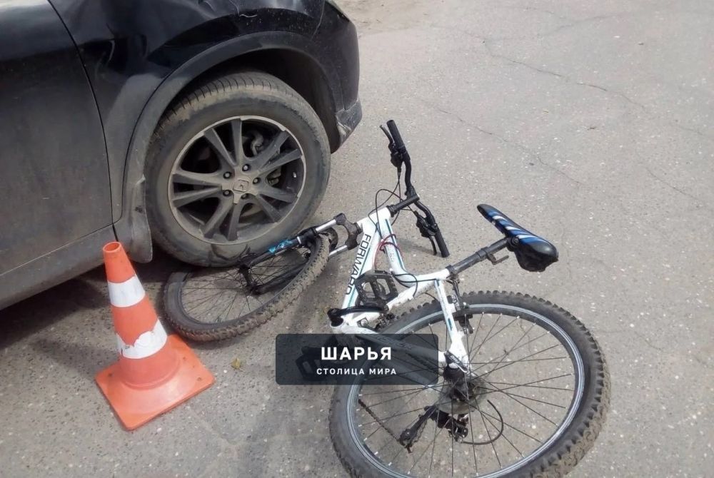 Шарьиинка на велосипеде угодила под колеса студента на иномарке — Шарья