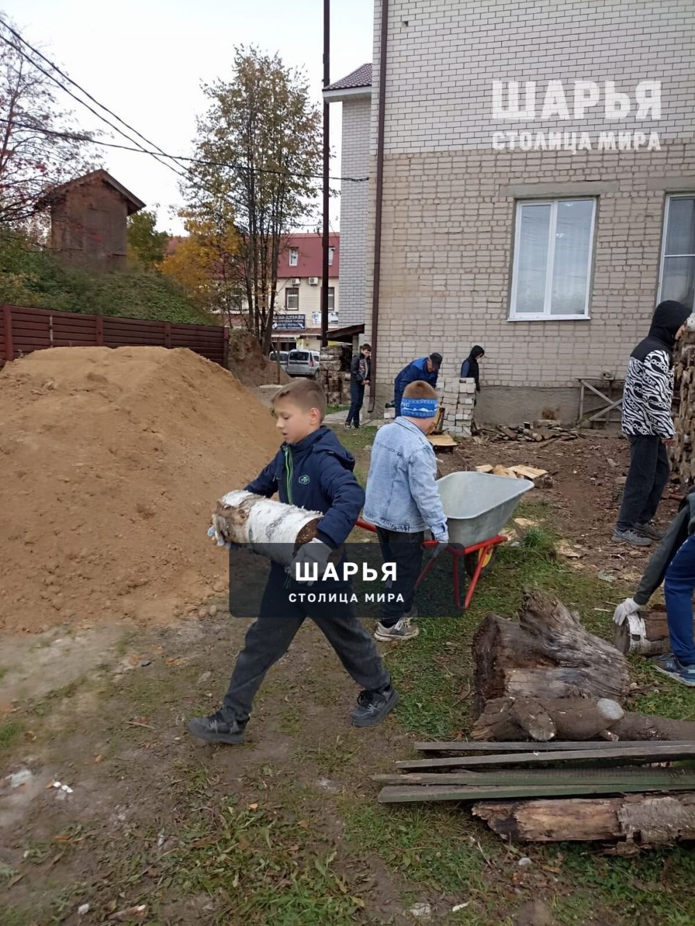 В Шарье продолжается реализация благоустройства прихрамовой территории — Шарья