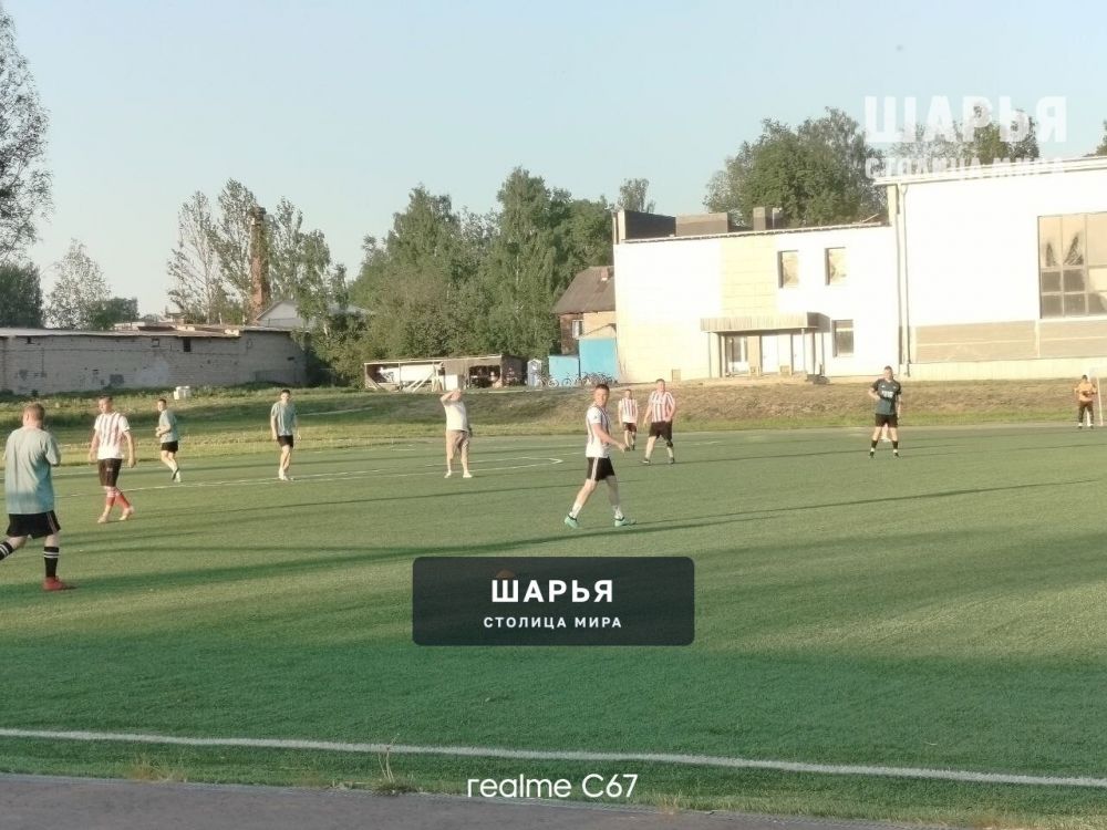 В Шарье прошел яркий товарищеский футбольный матч — Шарья — фото 2