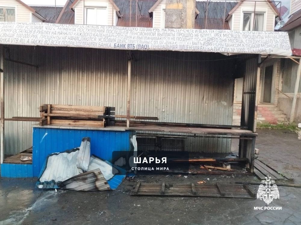 Торговая палатка полыхала в Шарье — Шарья