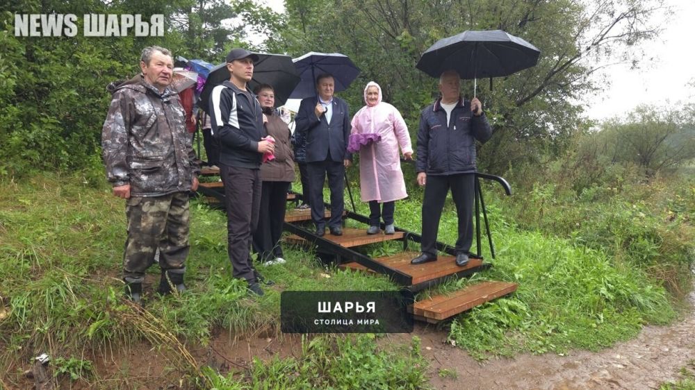 К святому источнику Космы и Дамиана сделали долговечный удобный спуск — Шарья — фото 4