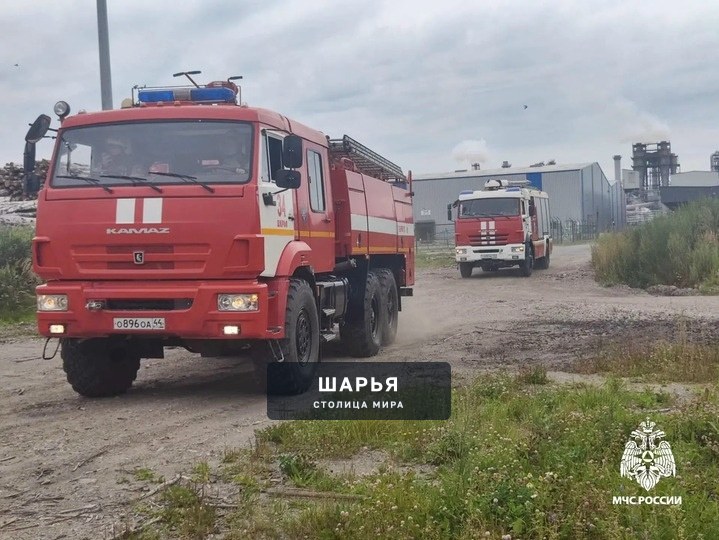 Бойцы Шарьинского пожарно-спасательного гарнизона провели учения по отработке навыков тушения… — Шарья