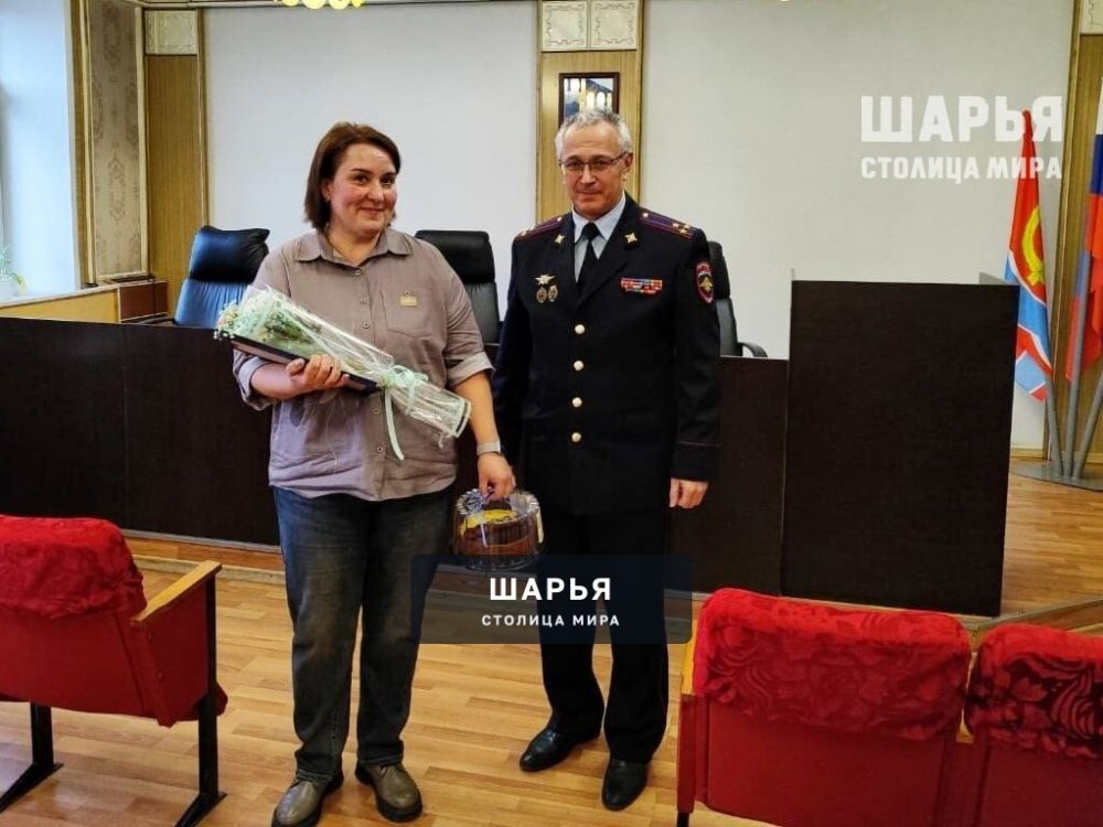 В отделении Почты в Шарье уберегли троих жителей от лпереводов денег мошенникам — Шарья