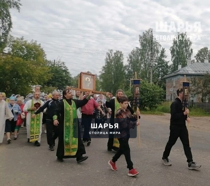 Шарьинских водителей просят быть бдительными во время крестного хода — Шарья