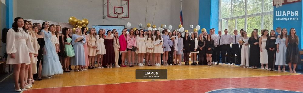 Стартовала череда Последних звонков в школах и сузах — Шарья — фото 3