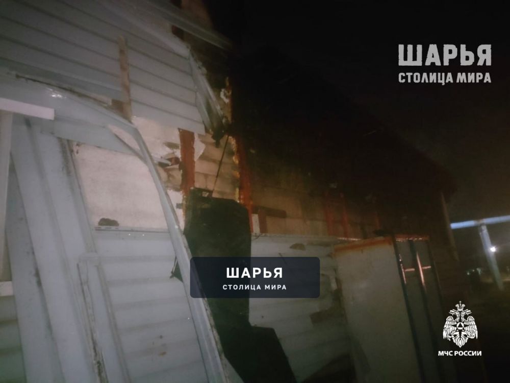 В Шарье пострадало административное здание от пожара — Шарья — фото 2