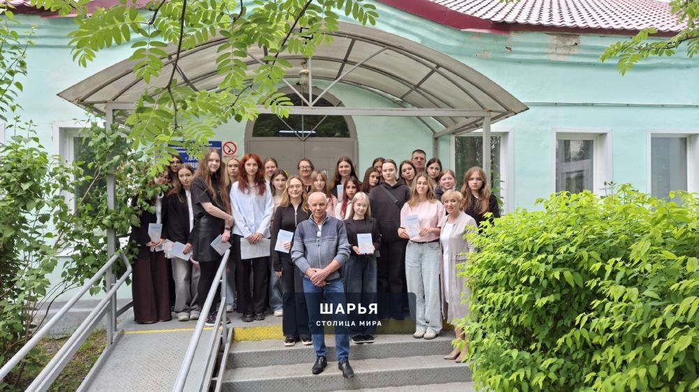 Юные художники Шарьи успешно защитил свои дипломные проекты — Шарья — фото 9