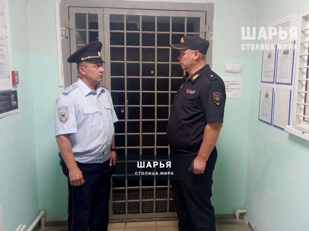 Начальник регионального УМВД Александр Арапов посетил с рабочим визитом дежурную часть Шарью — Шарья
