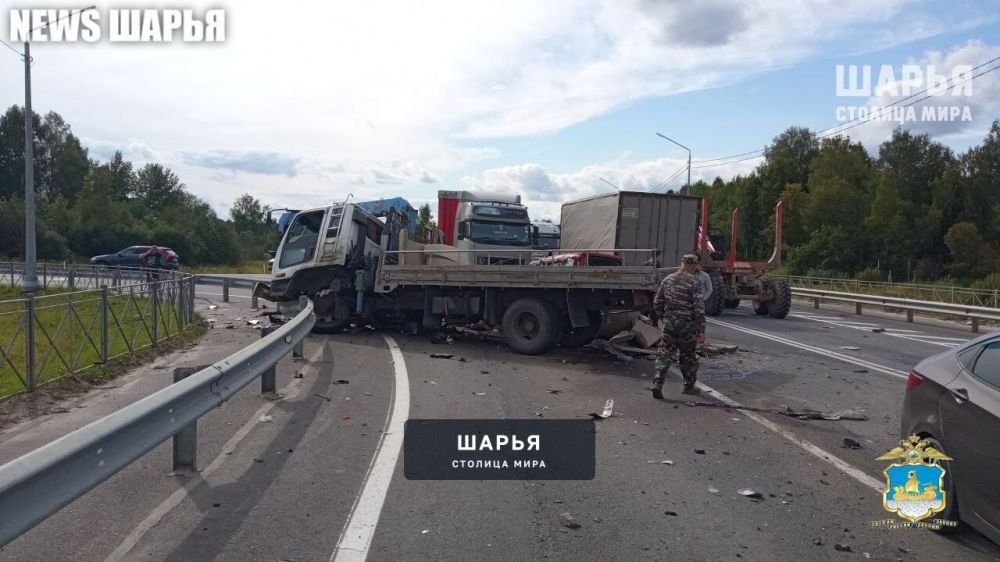 На шарьинской трассе произошло ДТП с участием 5 машин — Шарья — фото 3