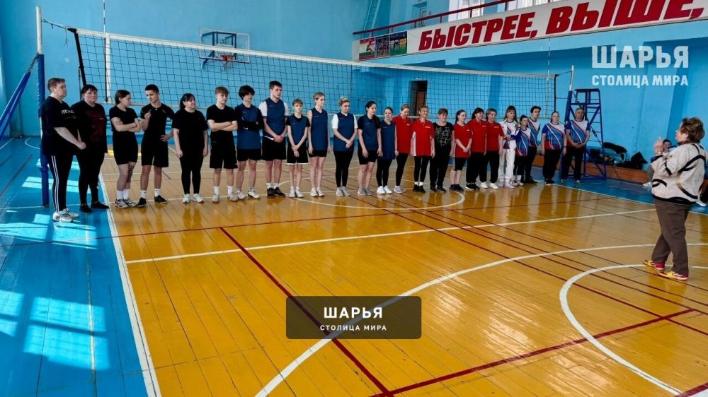 В Шарье разыгран Кубок райкома профсоюза работников образования по волейболу — Шарья — фото 2