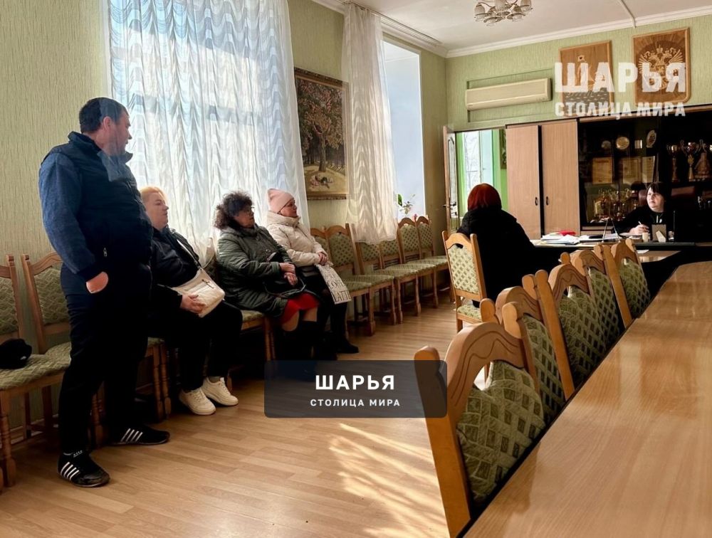 Переселение из ветхого и аварийного жилья стало главной темой личного приема у мэра — Шарья — фото 5
