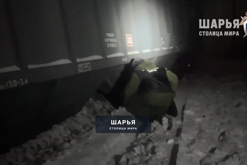 Из-за схода вагонов грузового поезда в Кировской области шарьинцы не смогли вовремя попасть в… — Шарья — фото 3