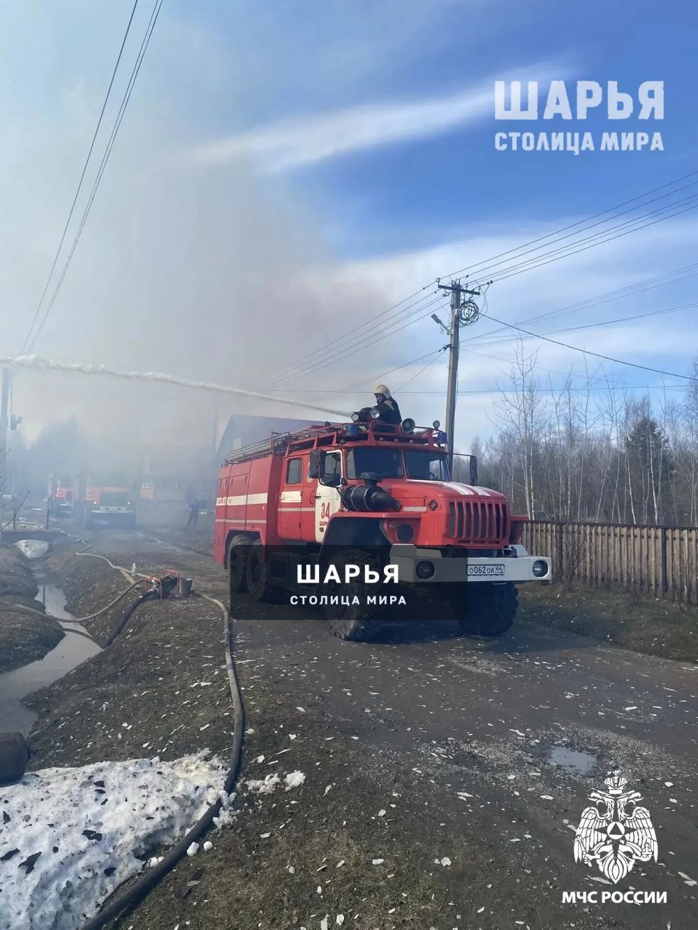 В Шарье сгорел двухквартирный жилой дом — Шарья