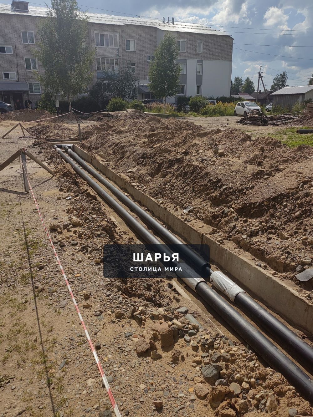 Вот так чудесно выглядит пространство между домами 41 и 41А по улице Ивана Шатрова — Шарья — фото 2