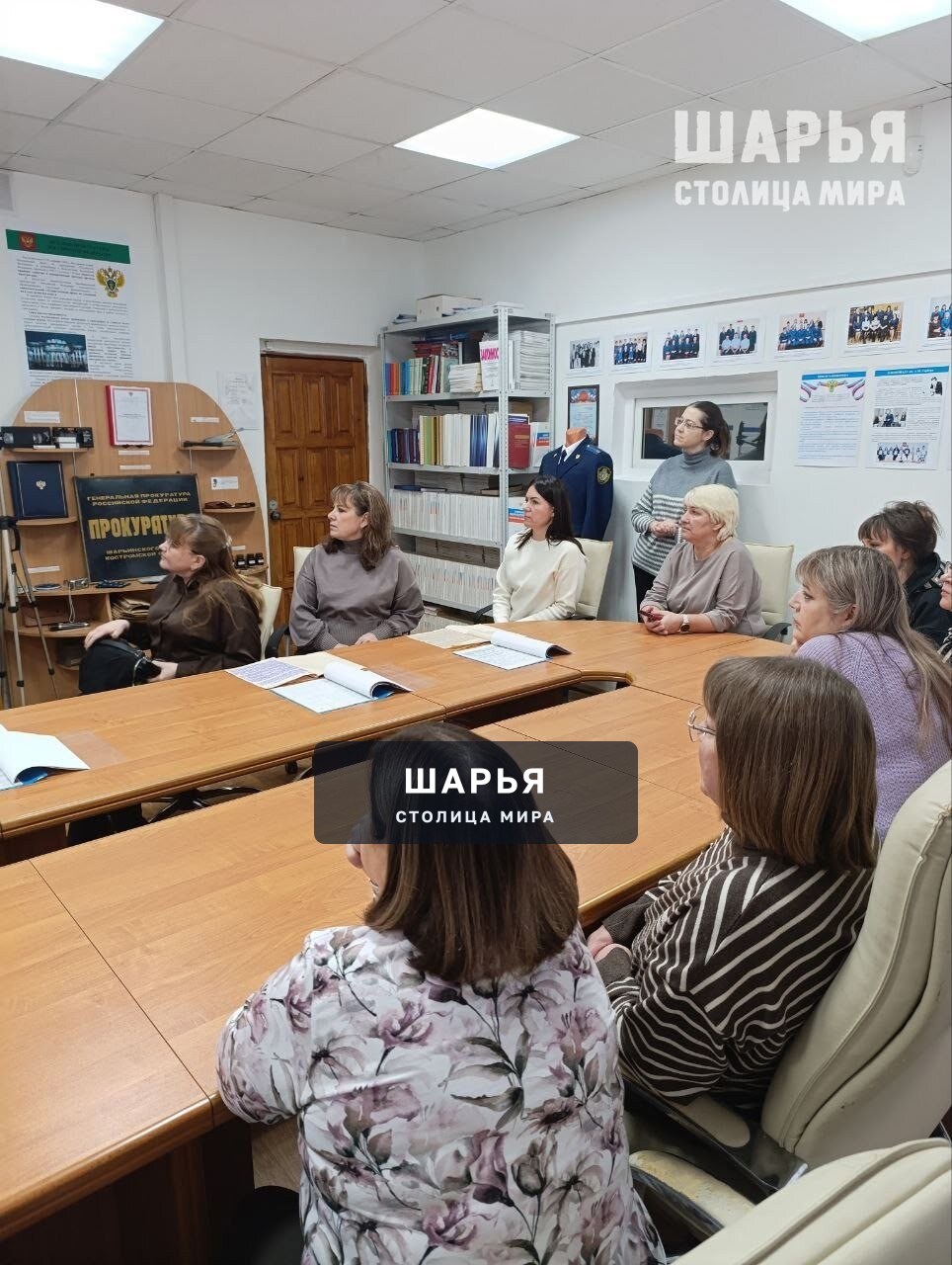 Судьи и сотрудники Шарьинского районного суда посетили музей Шарьинской межрайонной прокуратуры — Шарья — фото 2