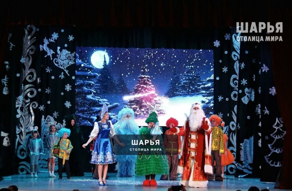 В ККЦ "Ветлужский" прошел заключительный показ новогоднего спектакля — Шарья — фото 4