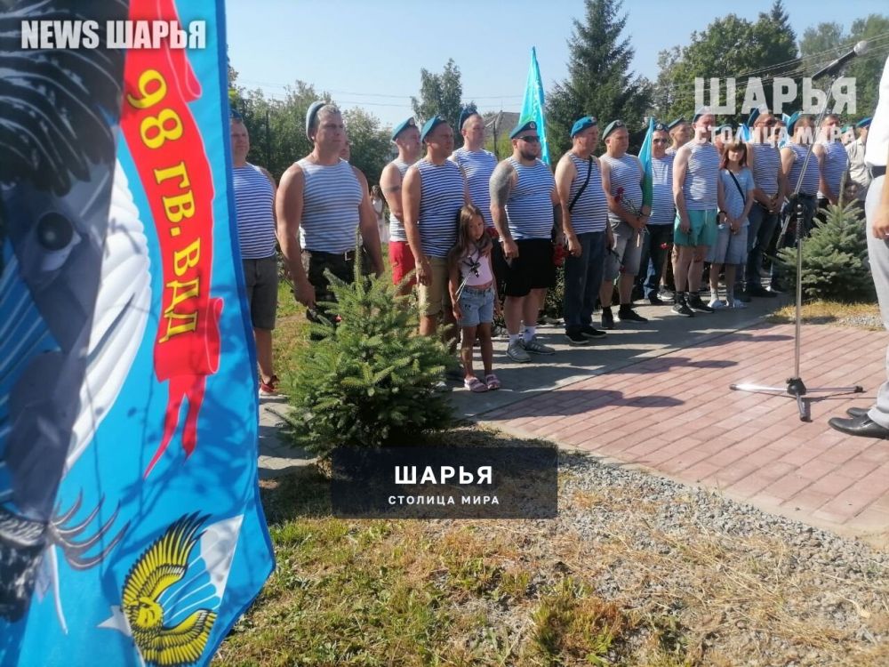 Десантники Шарьи провели автопробег и торжественный митинг в юбилейный день создания ВДВ — Шарья — фото 3