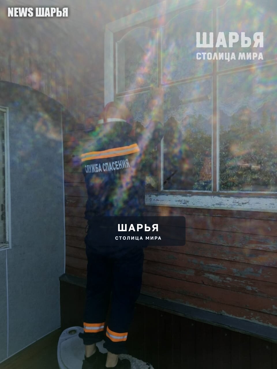 Спасатели Пожарно-спасательной службы Костромской области мастерски вскрывают двери — Шарья — фото 2