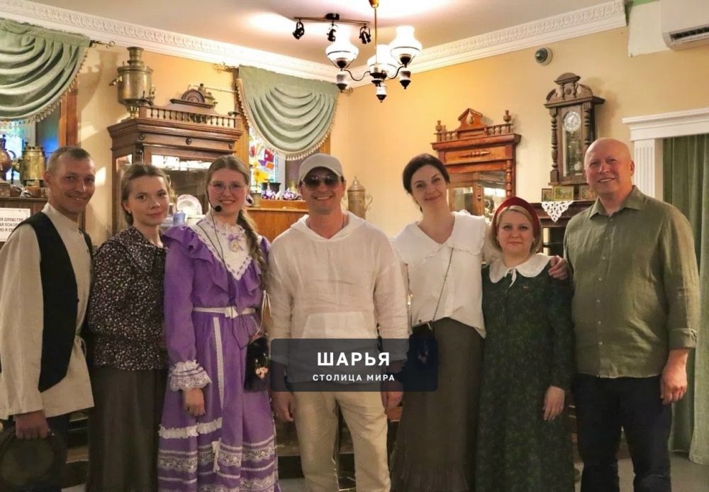 Сергей Безруков, путешествуя с семьей по Волге, посетил Кострому — Шарья — фото 2