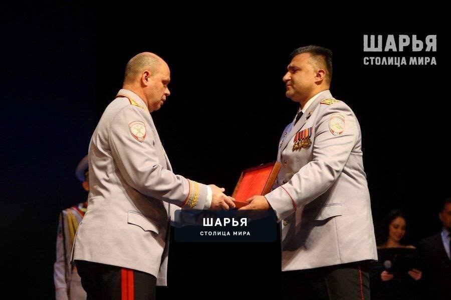 Сотрудники полиции отмечены ведомственными наградами — Шарья — фото 3