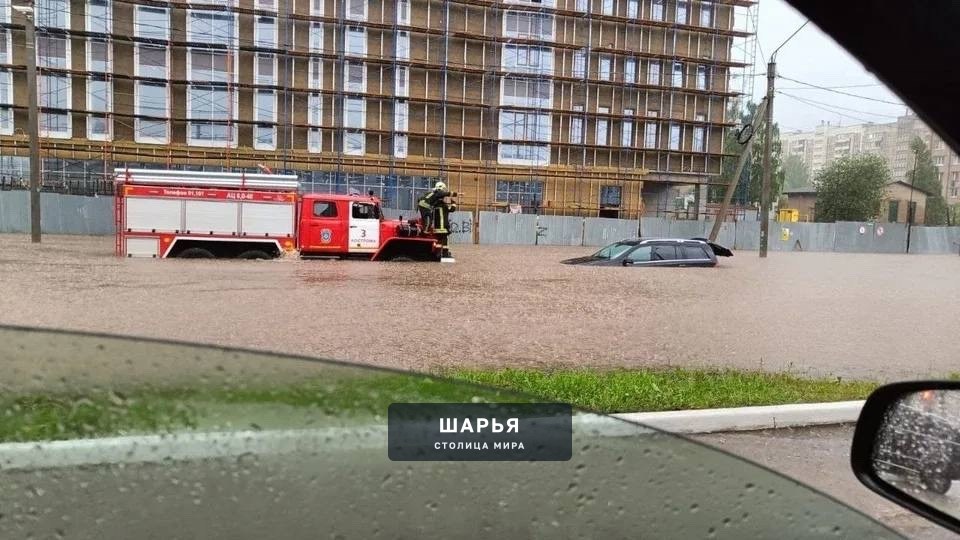 Утопил машину в луже и лишился 700 тысяч рублей — Шарья