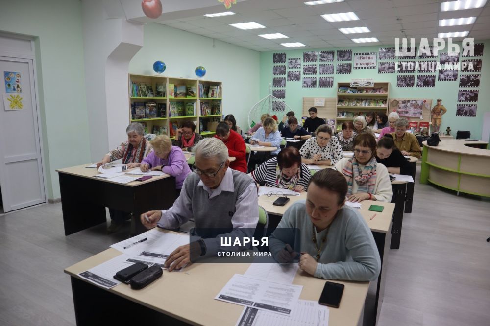 Центральная библиотека Шарьи приняла участие во Всероссийской акции «Большой этнографический… — Шарья — фото 3