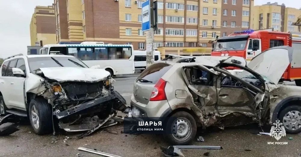 В Костроме при столкновении Renault и Toyota погибла женщина — Шарья — фото 2